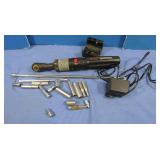 Battery,1/4' Elec Ratchet w/2 Extensions&Charge