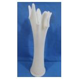 Fenton Custard Uranium Swung Glass Vase W/Diamond