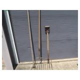 Long handled Tools-Pitchforks&more