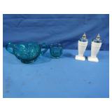 Vintage L.E. Smith "Diamond Dart" Milk Glass Salt