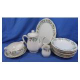 14 pc. Gibson Christmas Serving Dishes