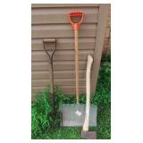 Snow Shovel,Axe,Pitchfork