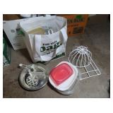 Kitchen Storage Containers,Some Tupperware,Pie