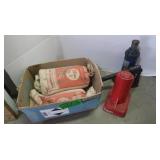 2 Bottle Jacks&Gun Rest Bags
