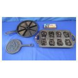 #8 Cornbread Skillet,Bear Molds,Trivet