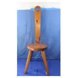 Wooden Keyhole Accent Chair