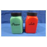 Vintage McKee Red&Green Salt&Pepper Shakers