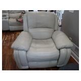 Leather Elec. Reclining Chair-*Very Good Cond*