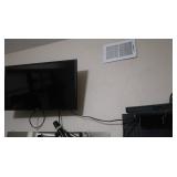 32" Samsung Flatscreen TV w/Remote&Samsun VCR