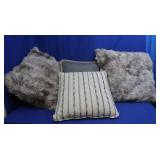 Decorative Pillows-Good Cond