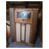 Vintage Zenith Shortwave Rube Radio, 28x11x42