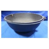 Vintage Erie #5 Cast Iron Pot w/Handle-12"across