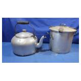 Vintage American Cooker(No. 70)&Aluminum Tea Pot