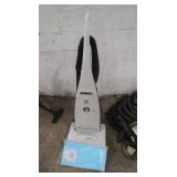 Vibrance Carpet Vacuum Including 5 Filters