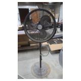 Utilitech Fan 22" on Telescoping Stand