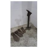 Vintage Cobbler Stand incl. 5  Shoe Lasts