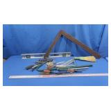 Level,Square,Sm Broom Brush,Screwdrivers