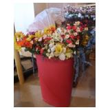 Plastic Garbage Can&Plastic Flower Decor