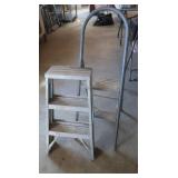 2 Sm Metal Step Stools