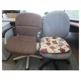 2 Swivel Rolling Office Chairs