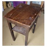 Somewhat rickety oak plant stand 21"tall