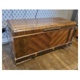 Lane cedar chest 46"19"22"