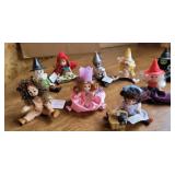 Madame Alexander tiny dolls - wizard of Oz, etc