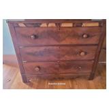 3dr crotch mahogany dresser - 42x17x35t - needs