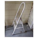 Metal 2 step ladder