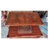 Adjustable height coffee table/table