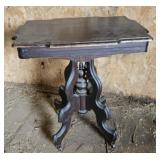 Parlor table 28"20"30"