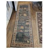 Country scene runner 27"90" needs cleaning