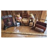 Doll furniture - 2 bears, little trunk, etc...