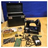 Singer featherweight sewing machine with
