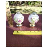 Porcelain/brass bed finials