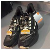 Brand New/ Tags size 7 Avia extreme cushion Av
