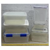 6 Plastic Storage Containers