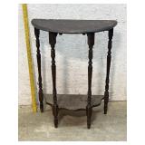 Half Round Stand / needs cleaning / 24/12/30