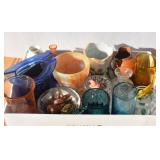 Box of Vintage Glass & Porcelain Smalls