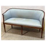 Sofa/ needs cleaning / walnut 52ï¿½