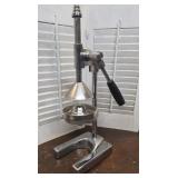 Large manual juicer
