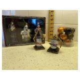 3 Halloween glass ornaments in original box, 1