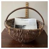 Handmade round woven basket by Simon Karpik 15" x