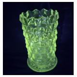 Glows green vase - Glows under UV black light