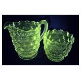 2pcs Glows green - large creamer & sugar (creamer