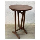 Vendange swing leg tilt top stand approx.
