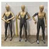 3 Mannequins w/stands