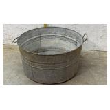 Galvanized washtub