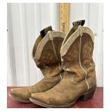 8 1/2 Justin boots