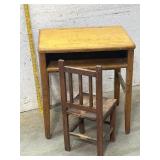 Childï¿½s School Desk w/ Chair